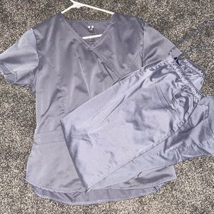Grey scrubs set (1)